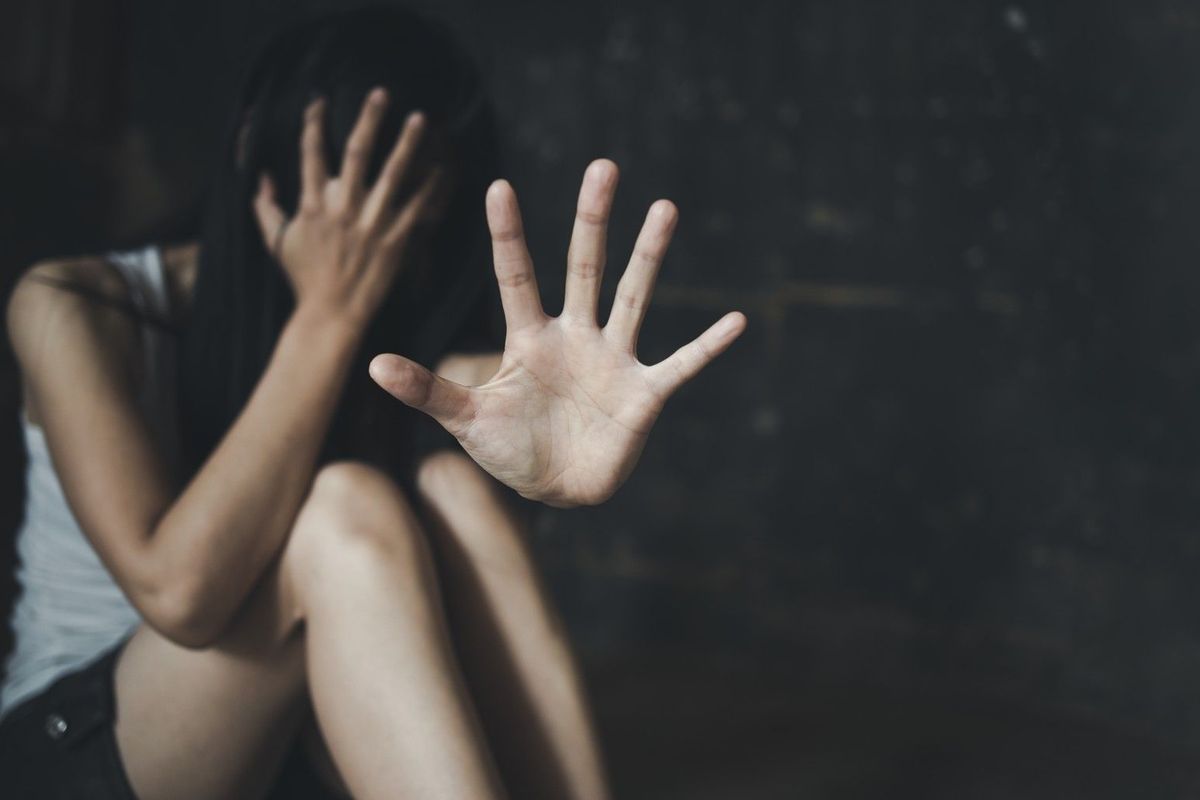 Belgie vyšetřuje znásilňování čtrnáctileté dívky partou dětí, trápily ji dva dny