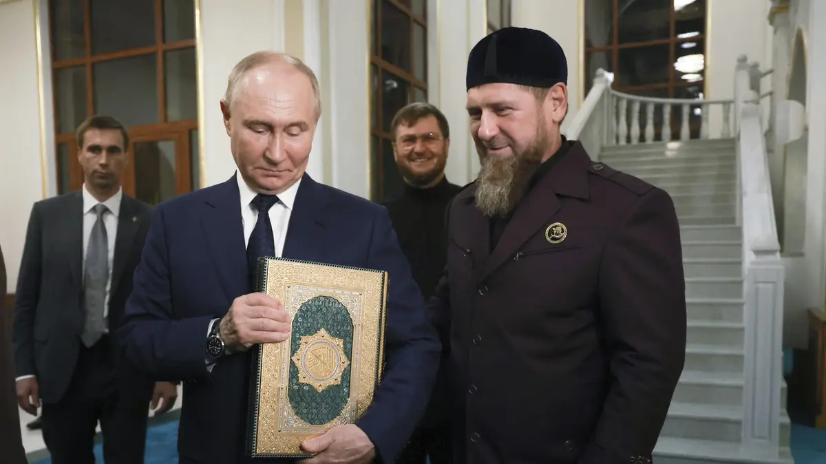 putin-kadyrov-koran.jpeg?fl=cro,0,2,1400,787%7Cres,1200,,1%7Cwebp,75