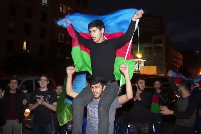 BEZ KOMENTÁŘE: Oslavy konce války o Náhorní Karabach