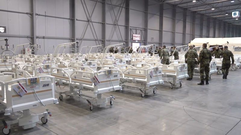 Ministři za ANO poslali nemocnicím miliardy, aniž by je kontrolovali, zjistil NKÚ