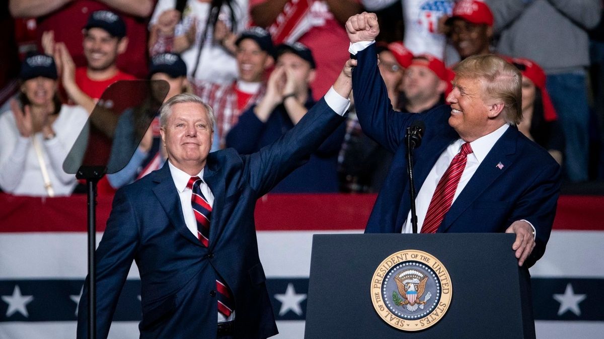 Donald Trump se jako prezident zúčastnil kampaně Lindseyho Grahama za znovuzvolení senátorem za Jižní Karolínu