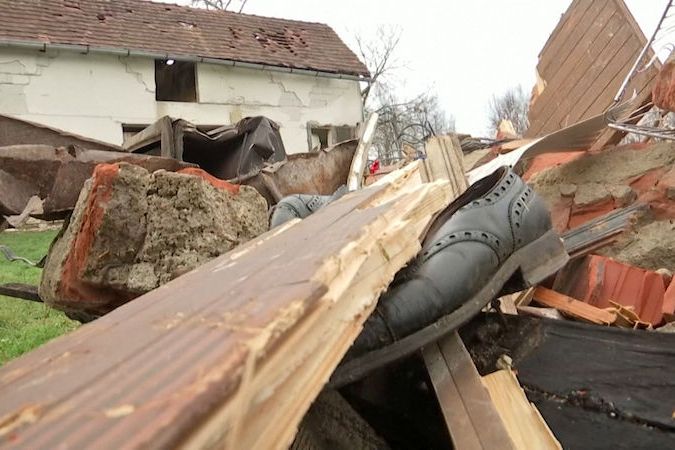 BEZ KOMENTÁŘE: V Chorvatsku pátrají po obětech zemětřesení