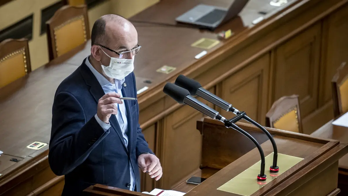Rouska Na Ulici I Kdyz Je Tam Clovek Sam Blatny Nechce Vyjimky Novinky Cz