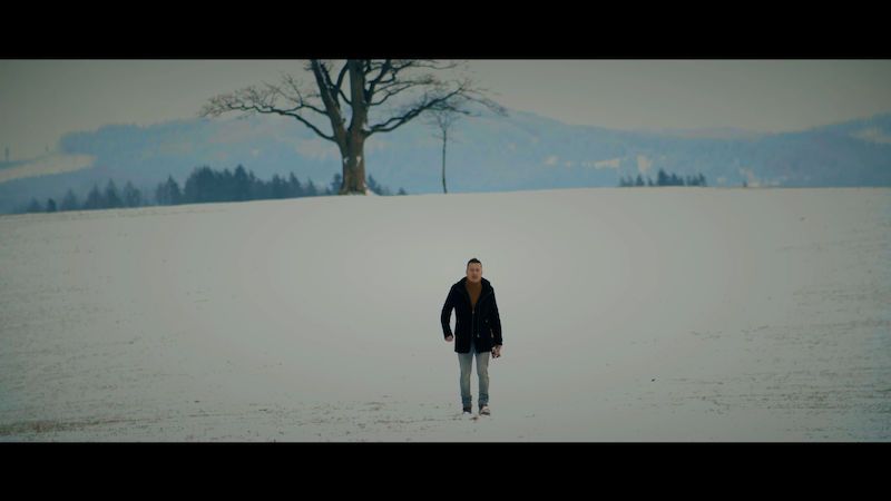 Petr Bende při natáčení nového videoklipu málem umrznul