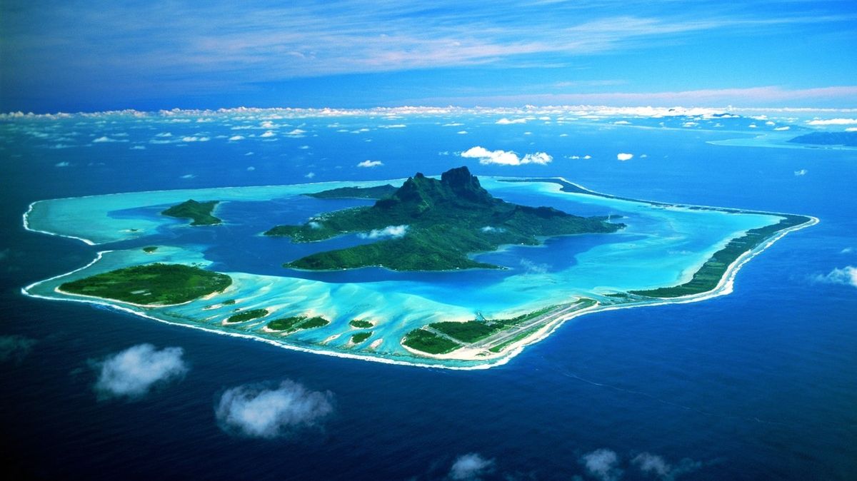 Letecký pohled na ostrov Bora Bora