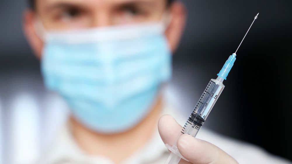 Australští vědci dokáží „vystřílet” koronavirus v plicích