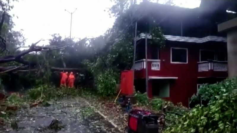 Cyklon Tauktae v Indii dál zabíjel
