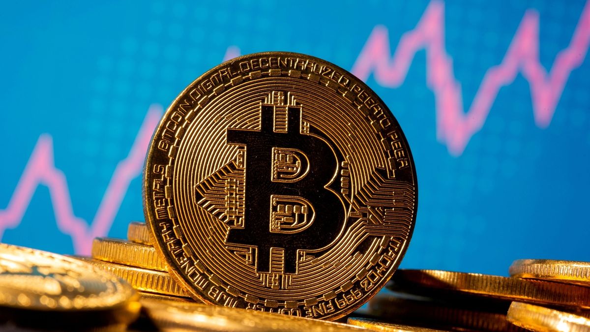 Bitcoin se dostal nejvýše od poloviny května