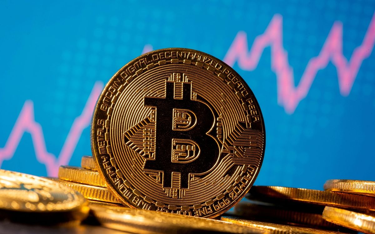 50 000 dolarů není strop, bitcoin míří podle analytika k novému maximu
