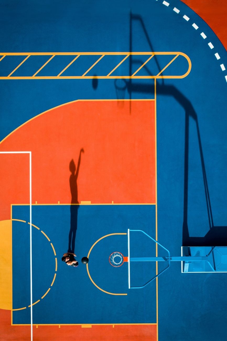 Jedna střela (Hongkong) - Doporučeno porotou v kategorii Sport. Hongkongský basketbalista Huen Hang Hyman trénuje během otevření stadionu v červenci 2020.