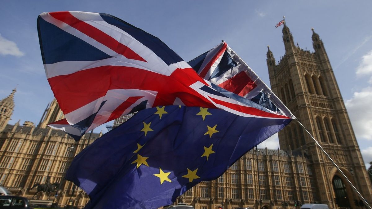 Rozdělení v Británii kvůli brexitu přetrvává