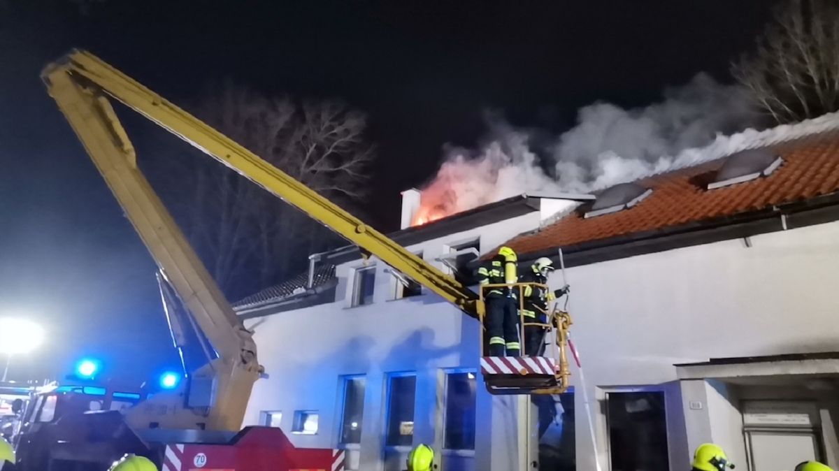 V Bojkovicích na Uherskohradišťsku hořela střecha pálenice