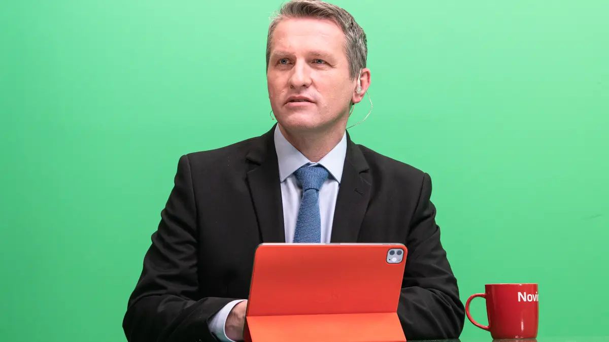 Vladimír Kořen: We are only human, both journalists and politicians