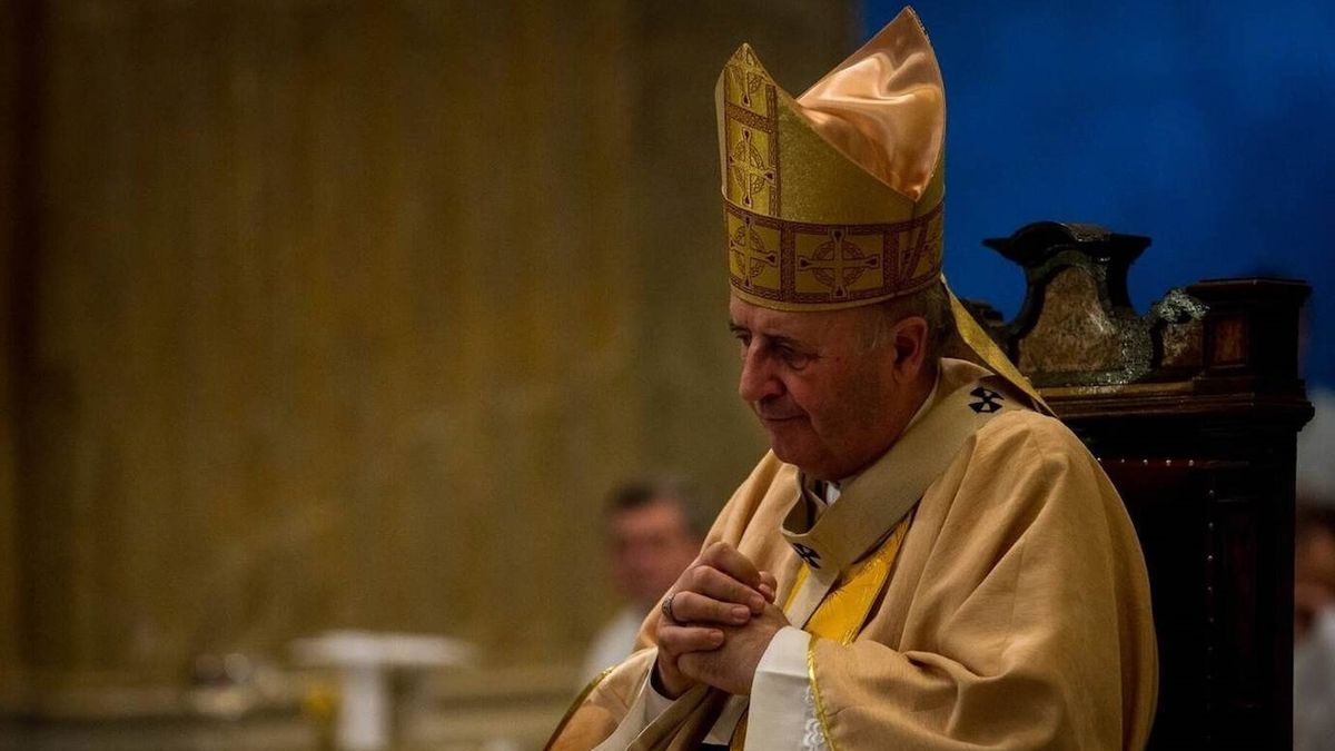 Stav arcibiskupa Graubnera zůstává i po týdnu vážný