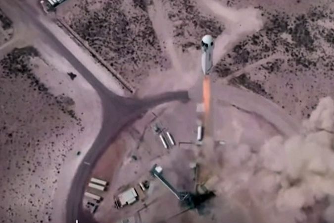 BEZ KOMENTÁŘE: Blue Origin úspěšně otestovala raketu New Shepard