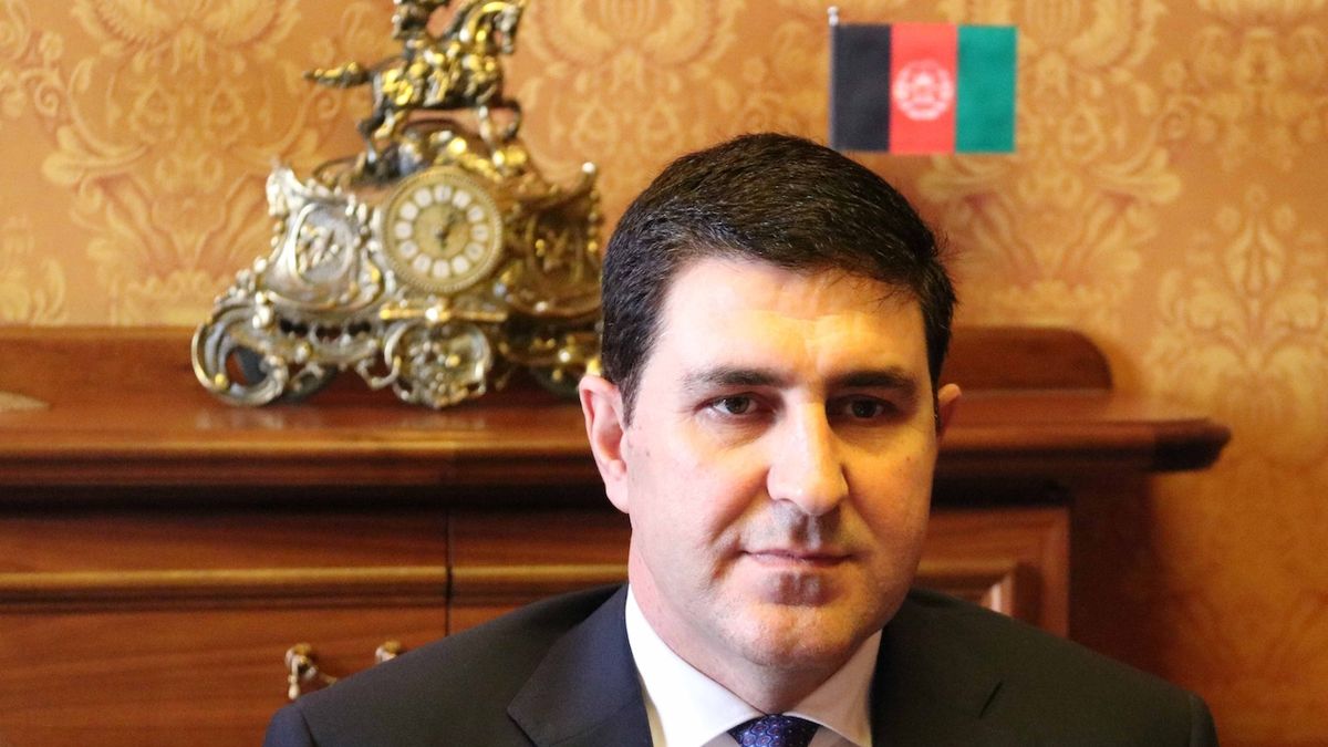 Bleskový návrat Tálibánu zaskočil i afghánského velvyslance v Praze