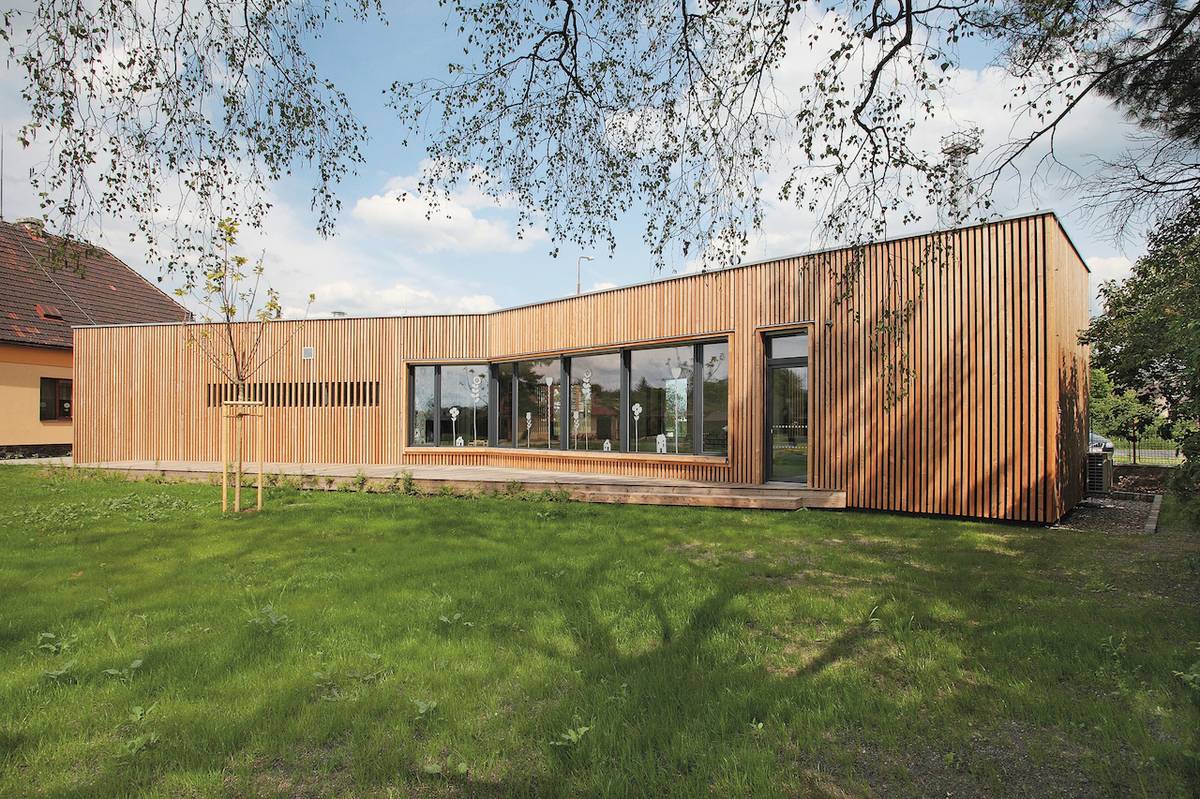 Výběr okna záleží spíše na našem vkusu, stylu, citu. Jednotlivé materiály jsou sice odlišné, ale funkční a izolační vlastnosti jsou téměř srovnatelné.