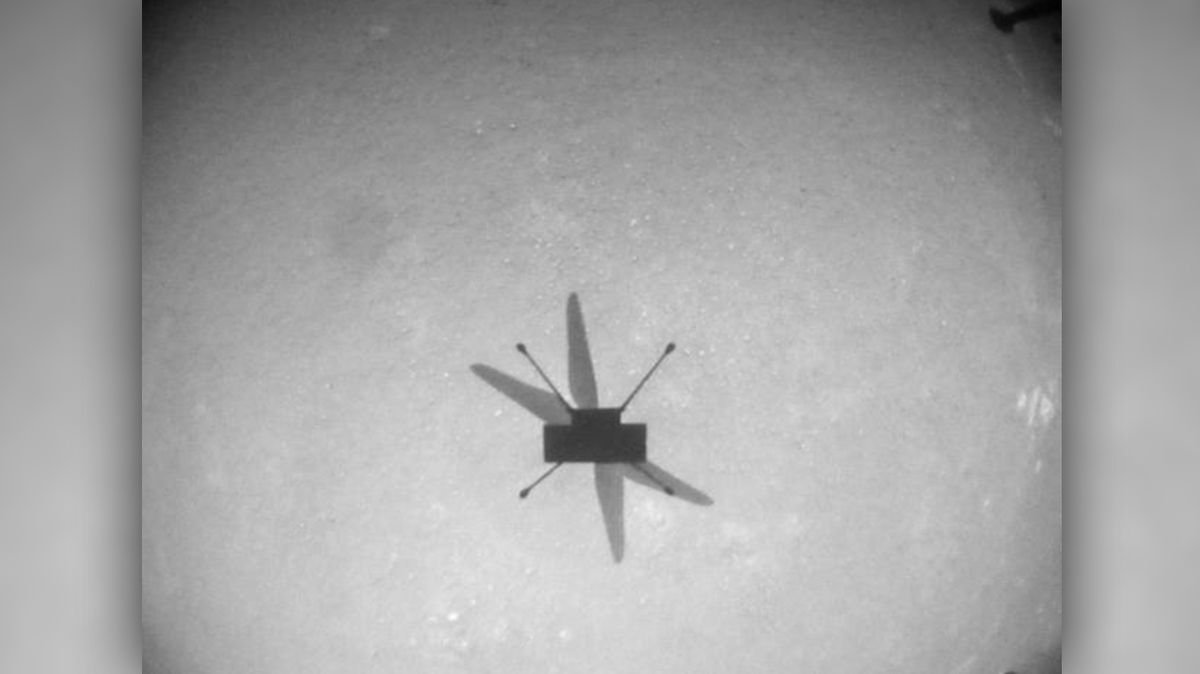 Vrtulníček Ingenuity nadále vesele poletuje po Marsu