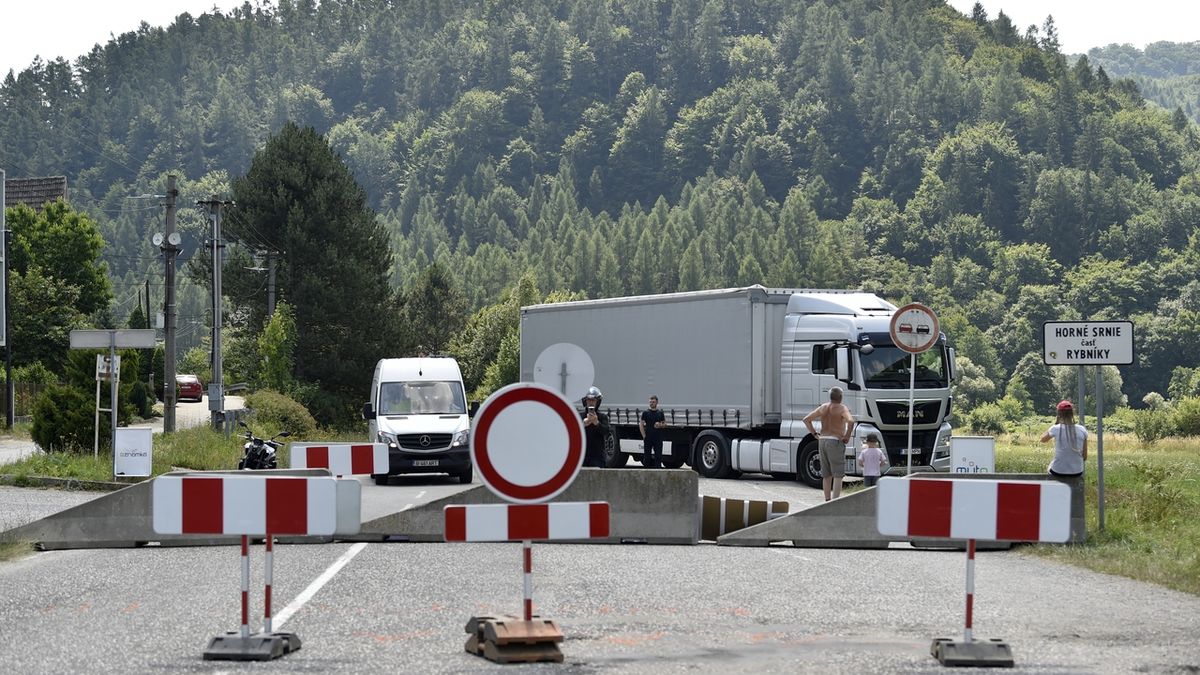 Slovensko v pátek otevře všechny hraniční přechody
