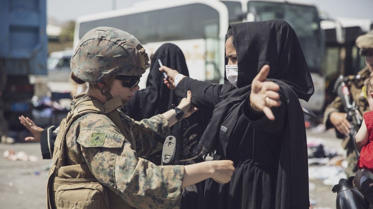 Britský veterán plánuje útěk přes hranice pro 400 Afghánců