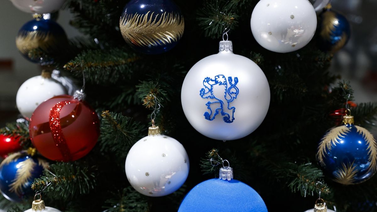 FOTO: Tradiční české vánoční ozdoby ze skla obdivují po celém světě