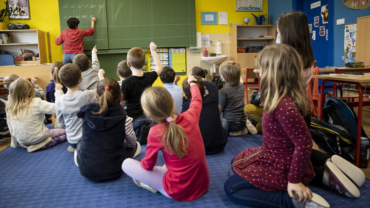 Ve většině krajů mají školy místa pro ukrajinské děti. Někde oddělené třídy