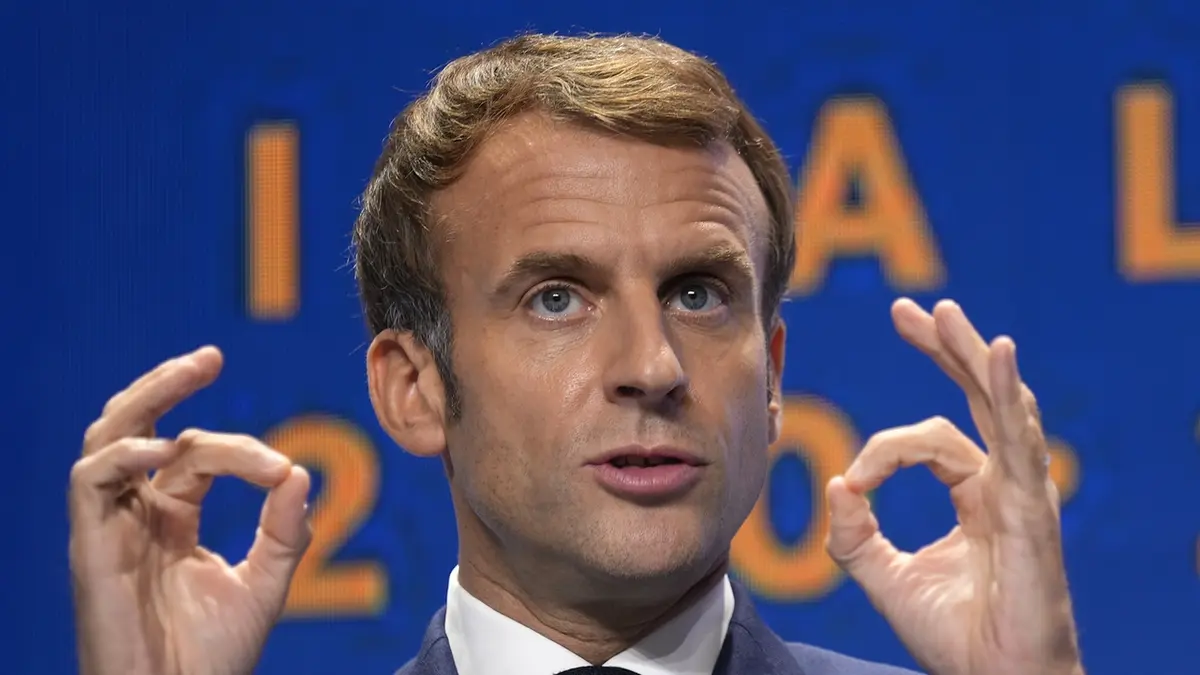 Macron vyrazil do boje s neočkovanými. Chci je opravdu naštvat, prohlásil