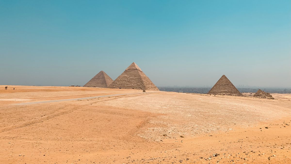 Vědci zkoumají, jak Chufuova pyramida odolává zemětřesením