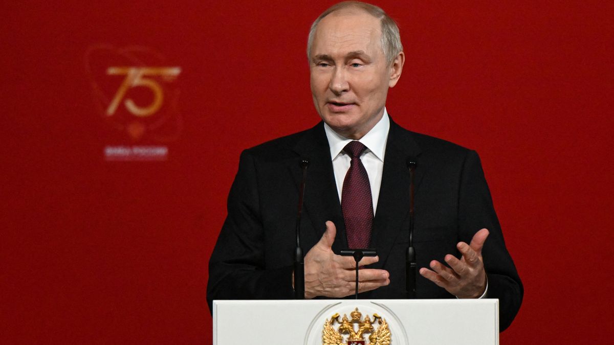 Kreml chce víc regulovat obsah na internetu, aby omezil kritické hlasy