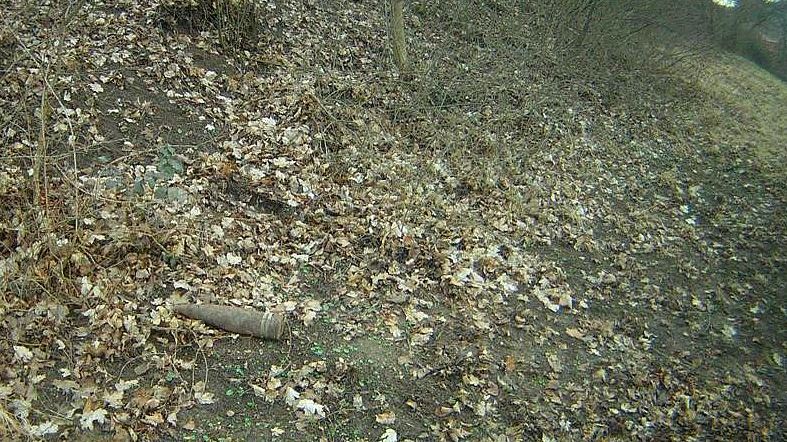 U Brněnské přehrady našel rybář funkční dělostřelecký granát z druhé světové války