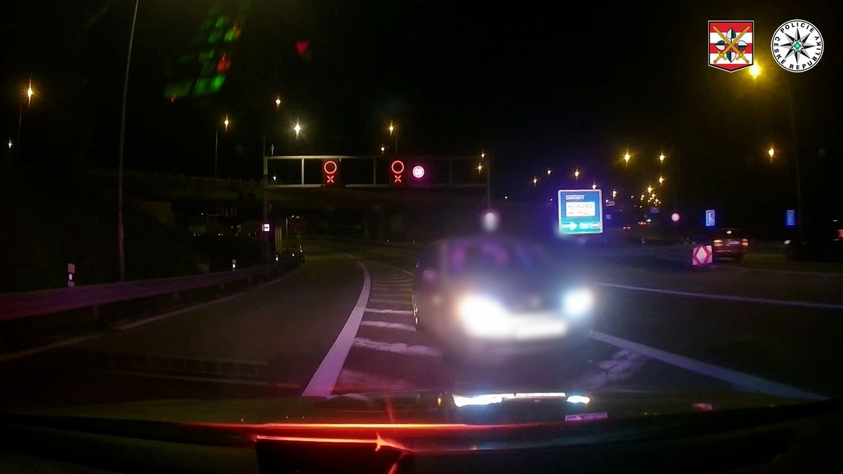 Řidič nechtěl v Brně čekat před zavřeným tunelem, protisměrem to vzal přímo před přijíždějící policisty