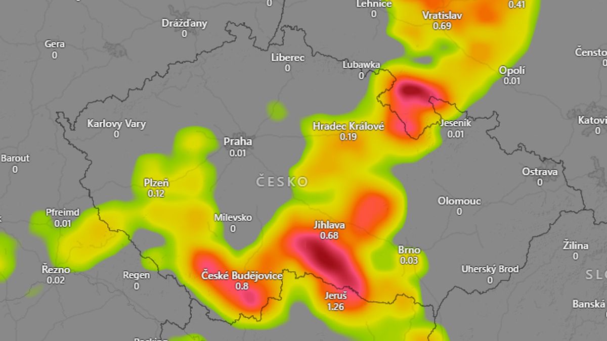 Meteorologové zesílili výstrahu před silnými bouřkami