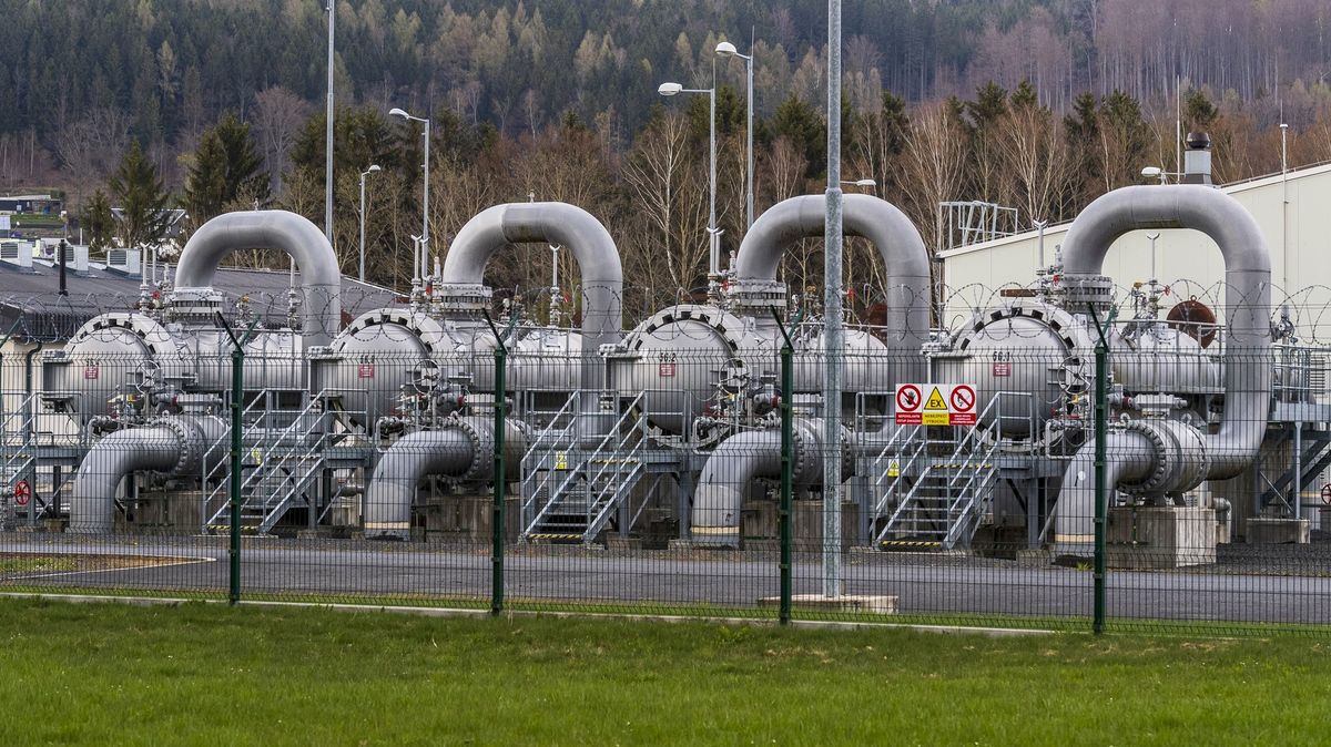 Deutschland hortet Gas für Tschechien, klagt Síkela