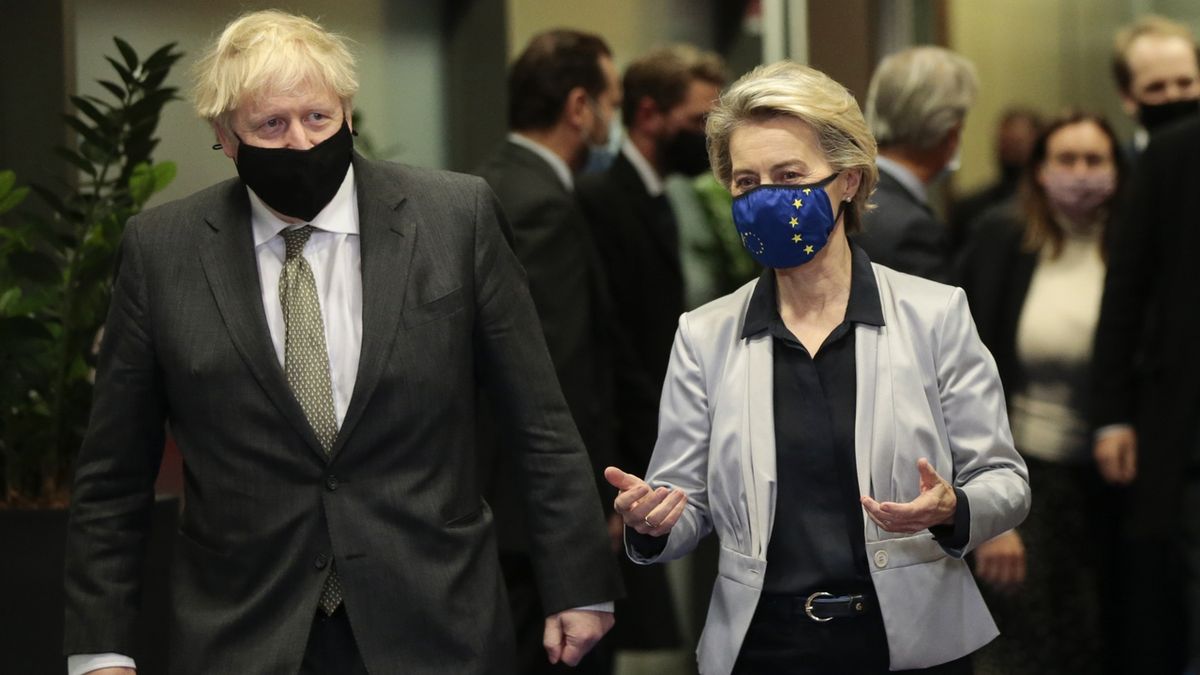 Britský premiér Boris Johnson a předsedkyně Evropské komise Ursula von der Leyenová
