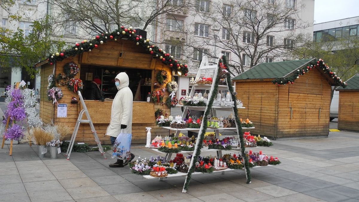 V Ostravě začaly vánoční trhy váhavě
