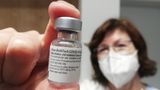 Vakcína Pfizeru účinkuje i proti nakažlivější mutaci viru