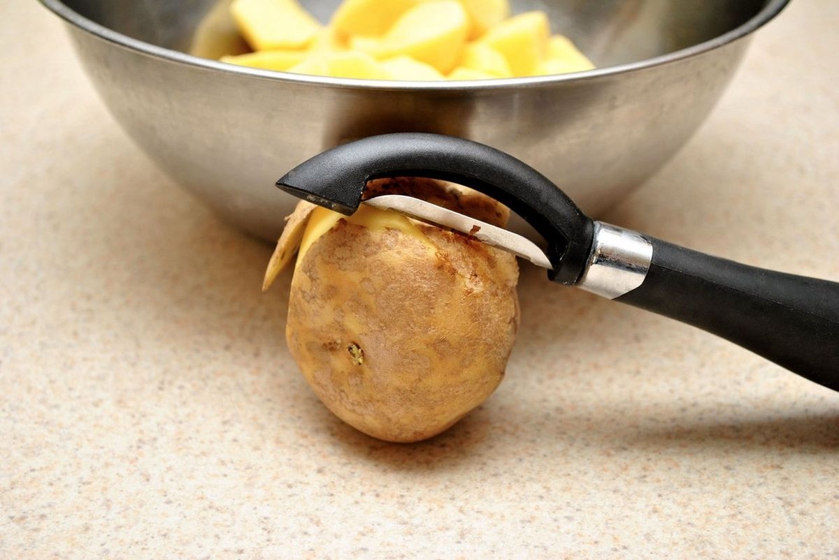 Škrabka na brambory není zrovna vysněným dárkem většiny lidí.