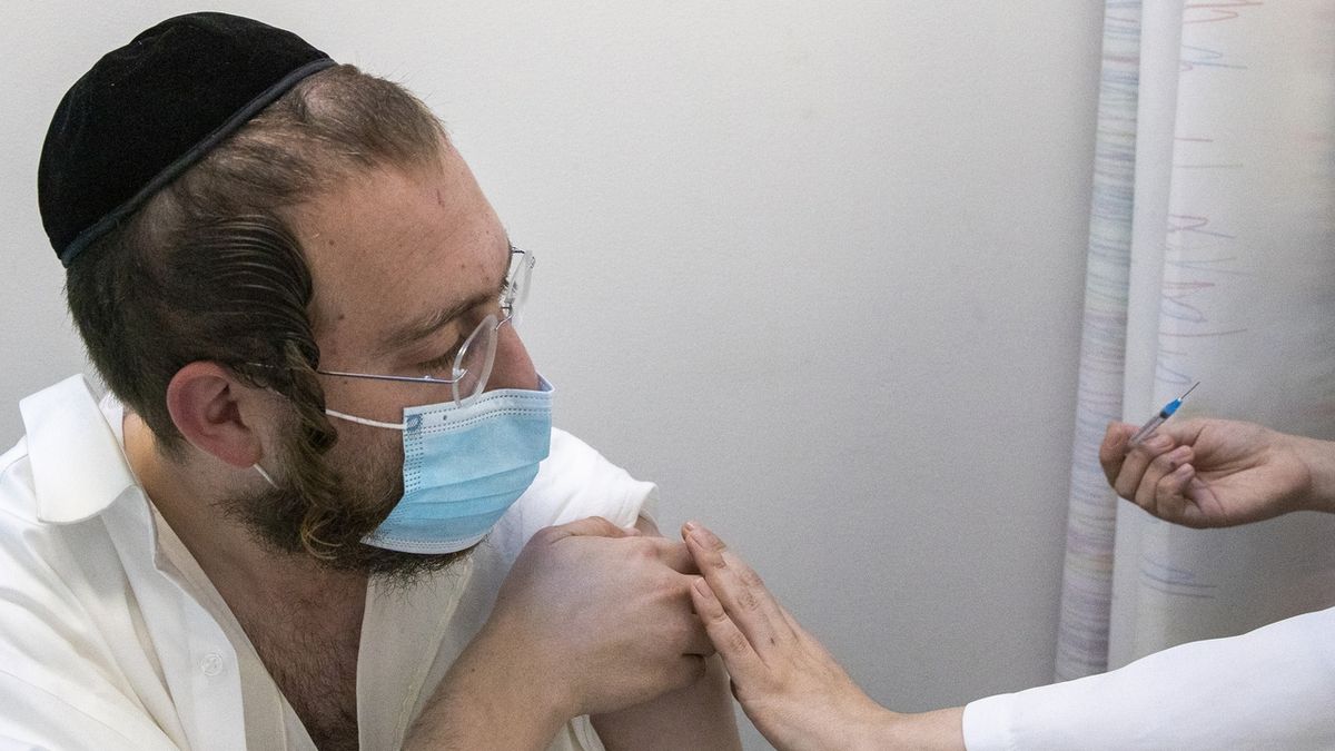 Izrael zajistí vakcínu všem přeživším holocaust na světě