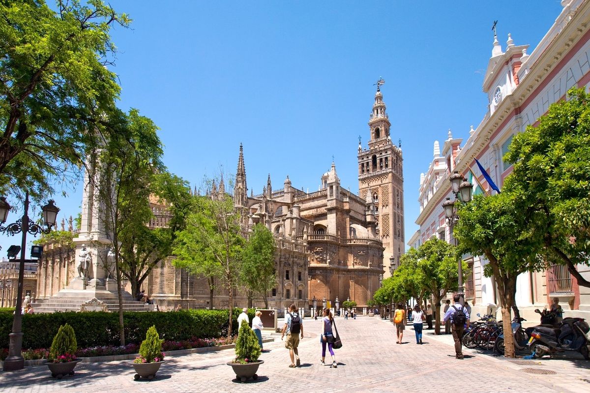 Největší gotická katedrála na světě je ve španělské Seville. Původně tam však stávala mešita.