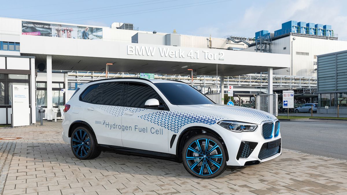 BMW nabídne SUV X5 na vodík. Dorazí za rok