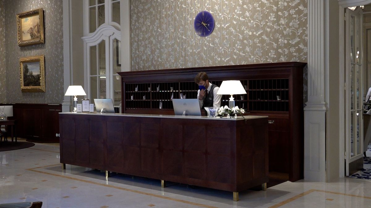 Hotely v regionech zdražily, pražské šly naopak s cenami dolů