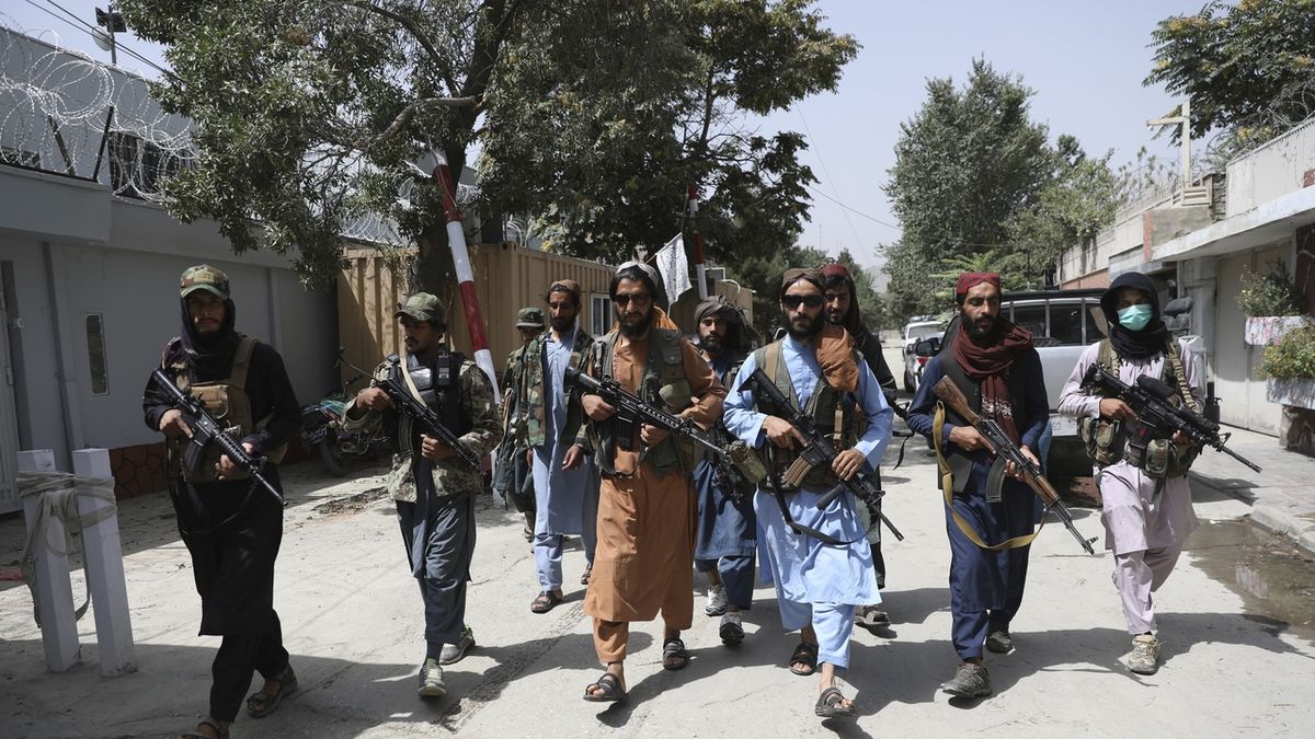 Tálibán chtěl v roce 2001 kapitulovat, Washington vyjednávání odmítl