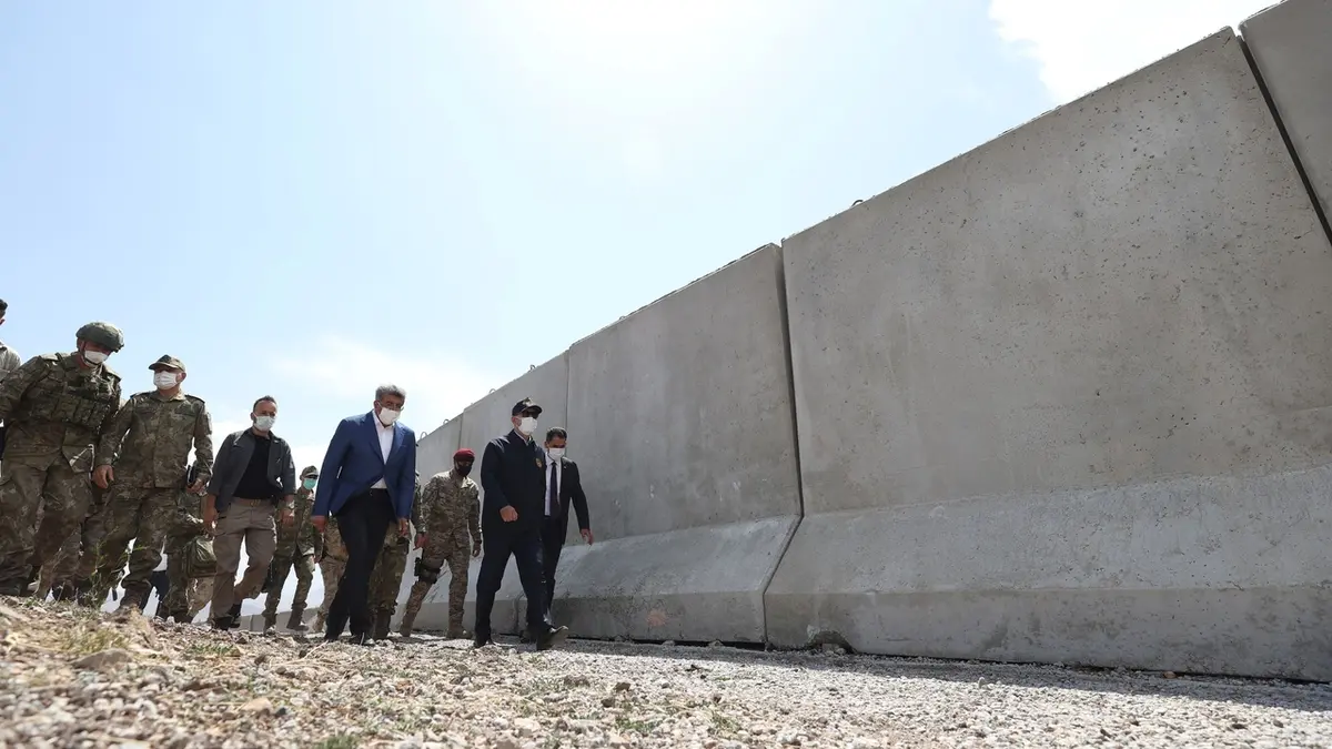 Turecko staví zeď na hranicích s Íránem, která má zabránit afghánským uprchlíkům, aby se dostali do země