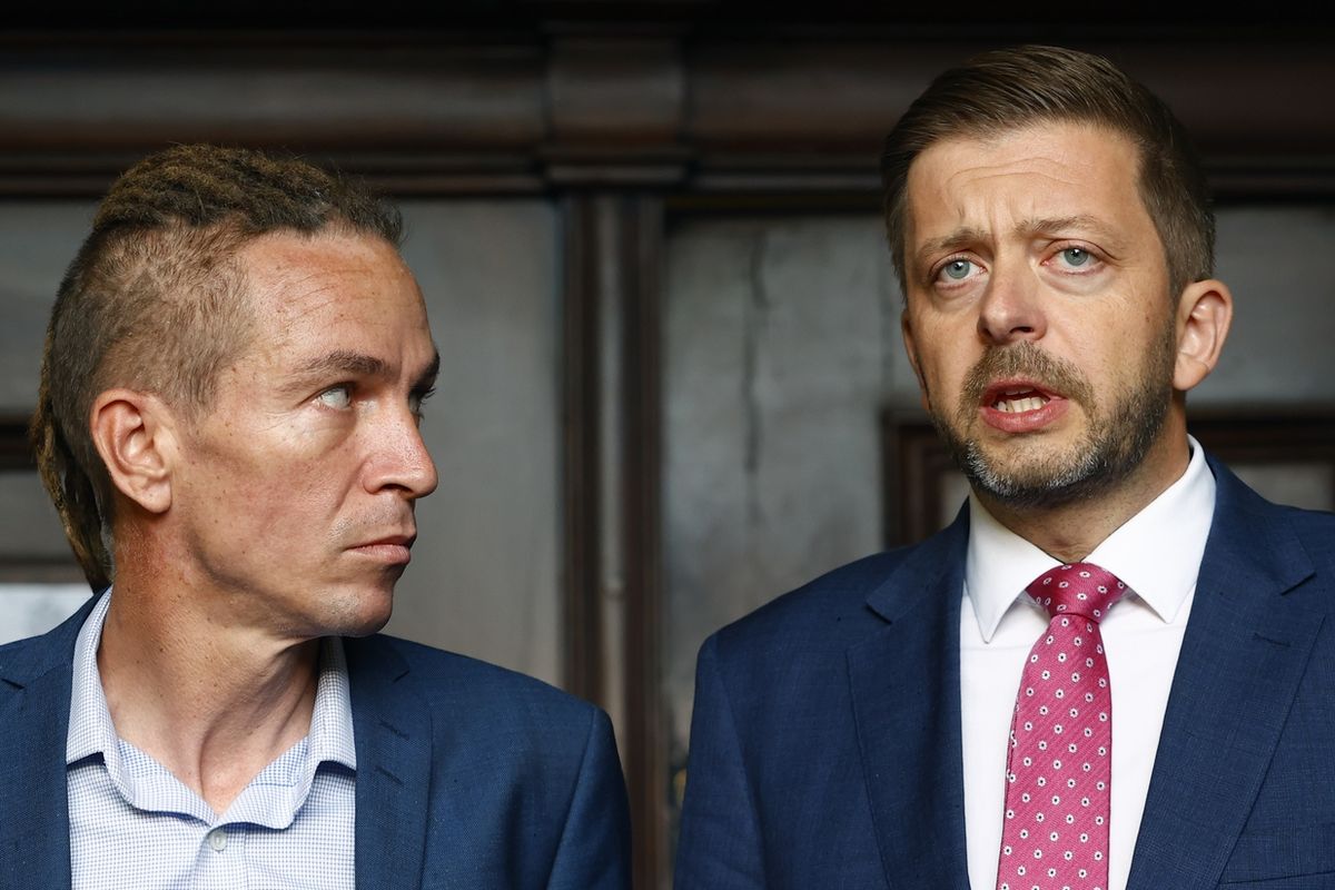 Tisková konfernce předsedů stran Piráti a STAN po jednání koaliční rady. Na snímku Ivan Bartoš a Vít Rakušan.
