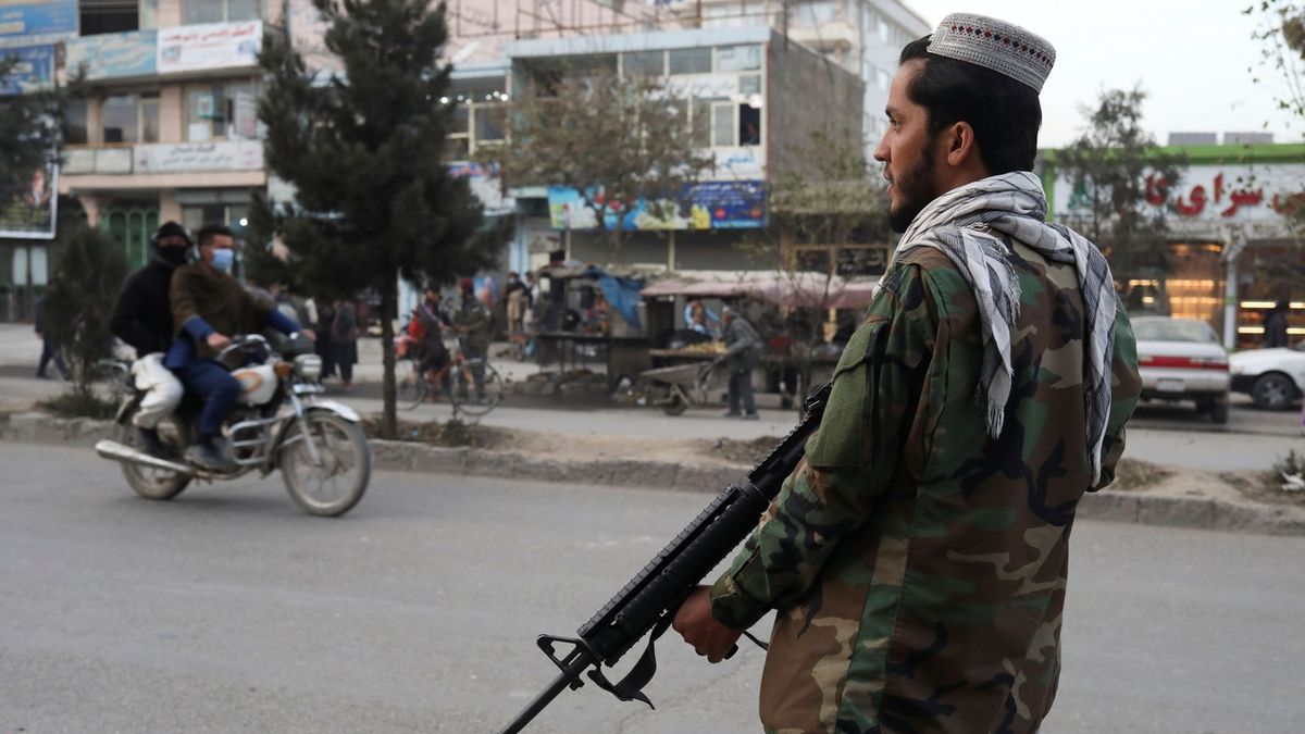 Tálibán zabil strůjce útoku na kábulské letiště v době evakuace v roce 2021