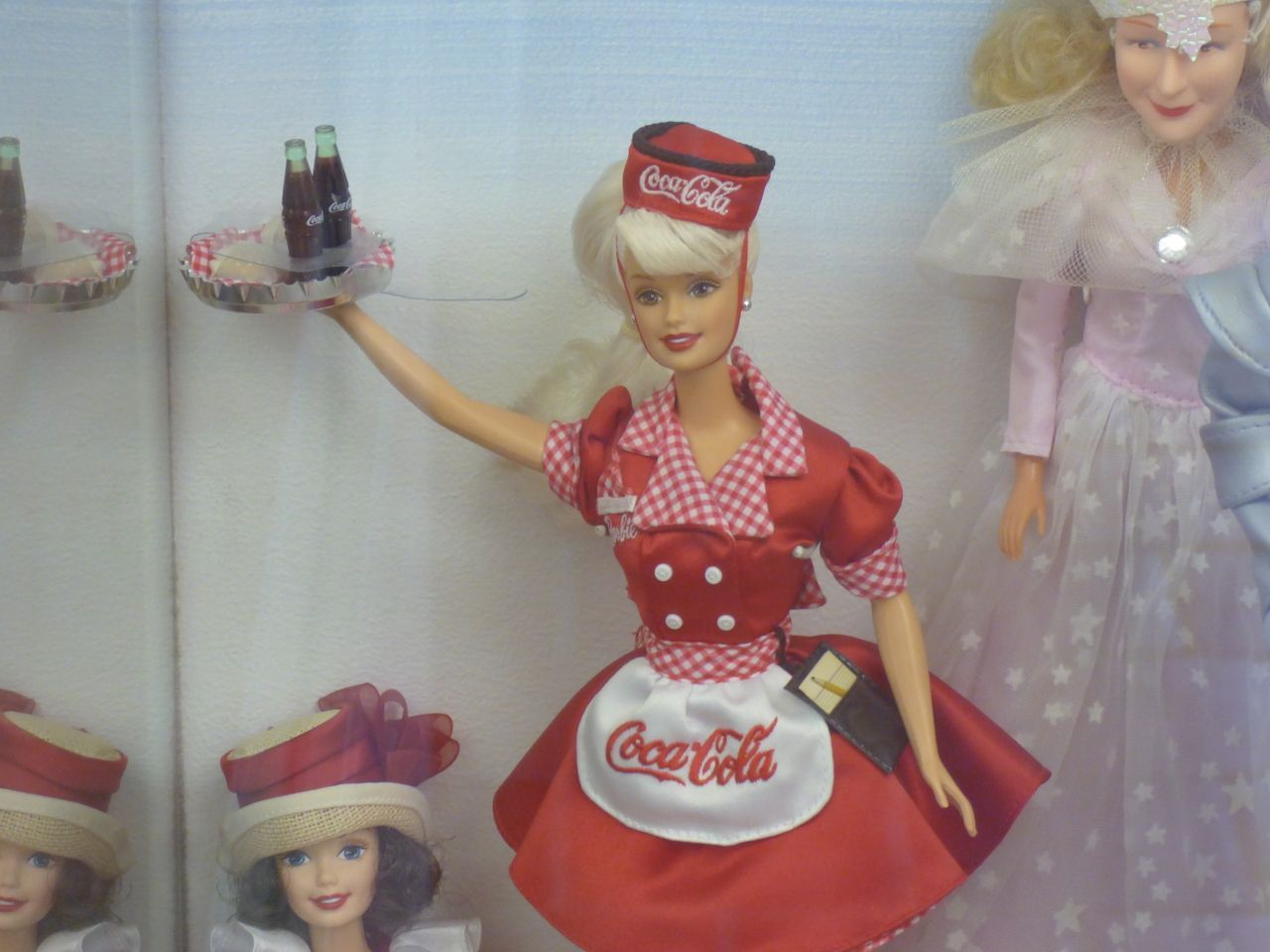 Barbie servírka