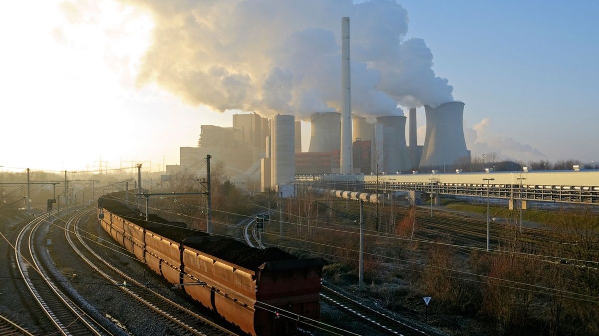 Německo nařídí úspory energií. Na železnici upřednostní vlaky s uhlím