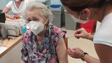 Očkování seniorů v ÚVN: Do hodiny hotovo