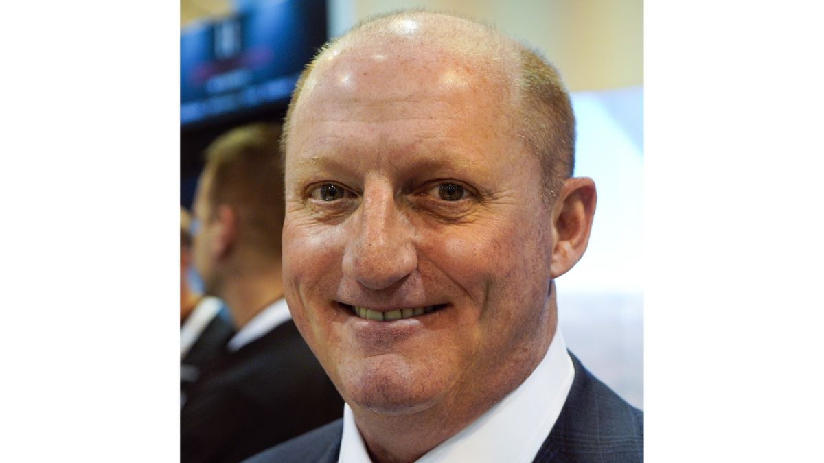 Konec skromnosti. Buffettův nástupce bude brát 517 milionů ročně