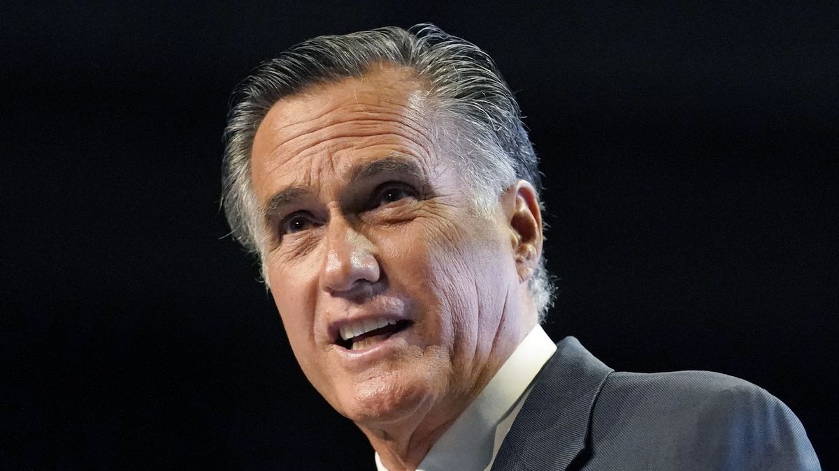 Republikáni na sjezdu strany vybučeli Romneyho. Jste jak otrávené šipky, reagoval senátor